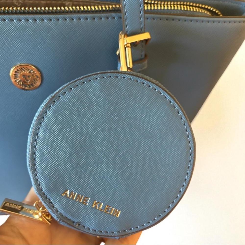 Anne Klein Bag Blue Purse Lion Logo Double Handles W Coin Purse - Picture 2 of 6